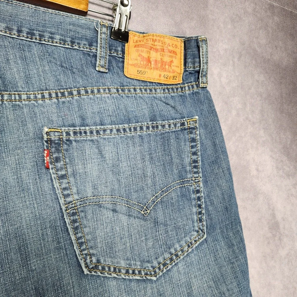 Levis 559 Relaxed Straight Jeans Mens 42x32 Blue Medium Wash Denim 100% Cotton
